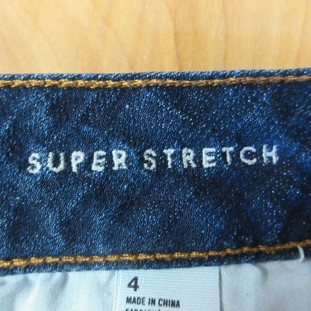 AMERICAN EAGLE Super Stretch‎ Jean Shorts Size 4 Frayed Raw Hem Blue Denim Jorts